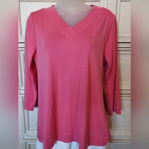 V-neck 3/4 Sleeve Knit Shirt